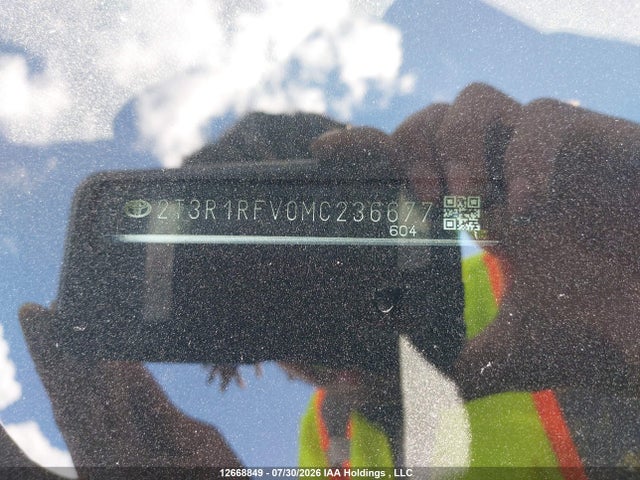 2T3R1RFV0MC236677 Toyota Rav4 Xle/xle Premium