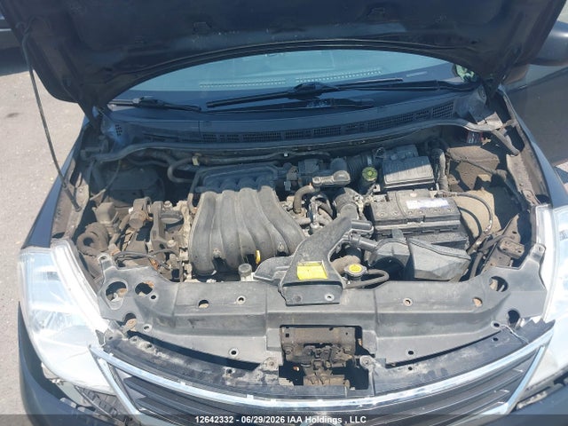 12642332 :رقم المزاد ، 3N1BC1CP6CL378591 vin ، 2012 Nissan Versa 1.8 S مزاد بيع