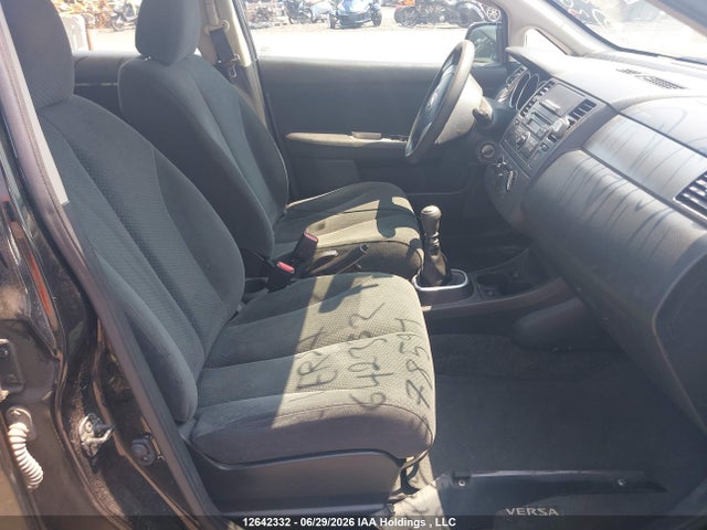 12642332 :رقم المزاد ، 3N1BC1CP6CL378591 vin ، 2012 Nissan Versa 1.8 S مزاد بيع