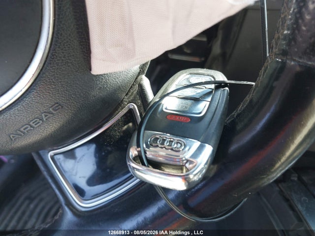 2014 Audi A4 Premium Plus მანქანა იყიდება აუქციონზე, vin: WAUFFCFL8EN004090, აუქციონის ნომერი: 12668913