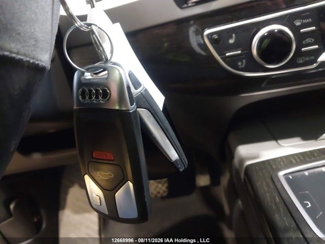 Audi Q7 Premium Plus 2017 WA1LAAF7XHD020761 Image 11