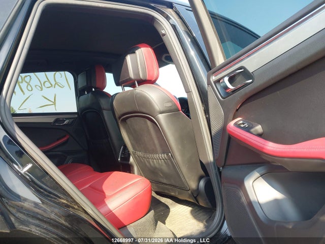 Porsche Macan Gts 2017 WP1AG2A56HLB56140 Image 8