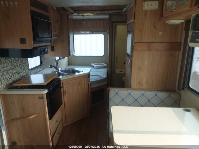12669000 :رقم المزاد ، 1FDKE30M8RHB70809 vin ، 1994 Ford Econoline E350 Cutaway Van مزاد بيع