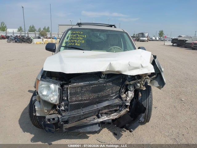 2011 Ford Escape Xlt მანქანა იყიდება აუქციონზე, vin: 1FMCU9DG1BKB49615, აუქციონის ნომერი: 12669001