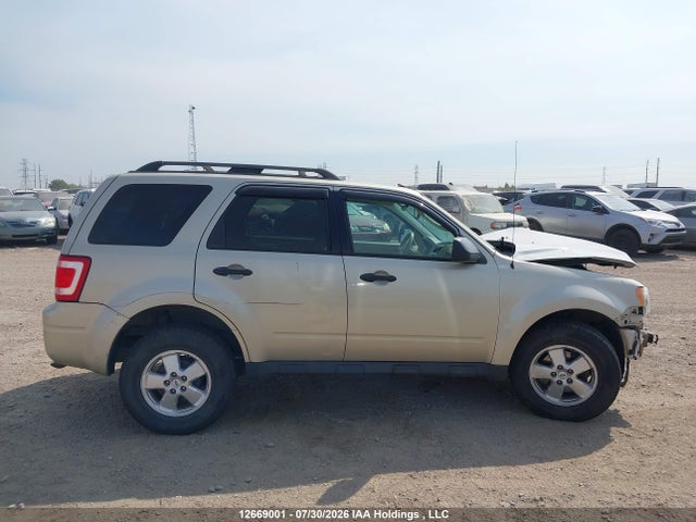 2011 Ford Escape Xlt მანქანა იყიდება აუქციონზე, vin: 1FMCU9DG1BKB49615, აუქციონის ნომერი: 12669001
