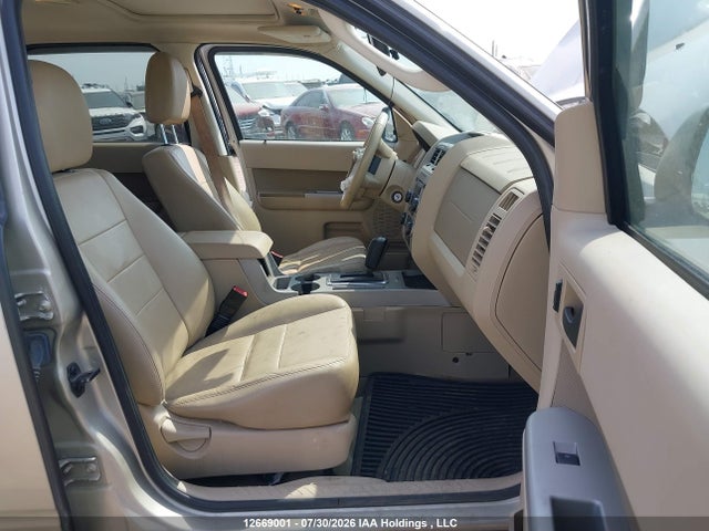 2011 Ford Escape Xlt მანქანა იყიდება აუქციონზე, vin: 1FMCU9DG1BKB49615, აუქციონის ნომერი: 12669001