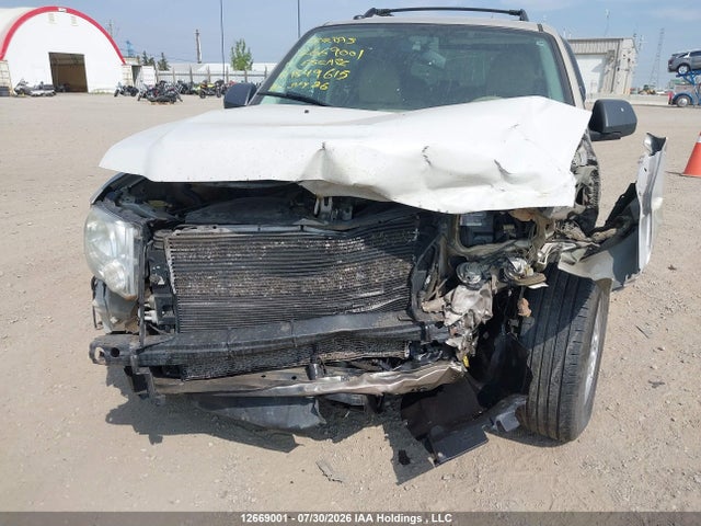 2011 Ford Escape Xlt მანქანა იყიდება აუქციონზე, vin: 1FMCU9DG1BKB49615, აუქციონის ნომერი: 12669001