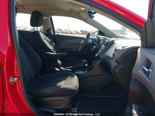 Chevrolet SONIC LT 2016 1G1JC6SB0G4166494 Image 5