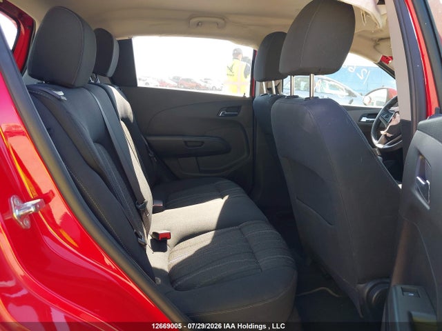 Chevrolet SONIC LT 2016 1G1JC6SB0G4166494 Image 8
