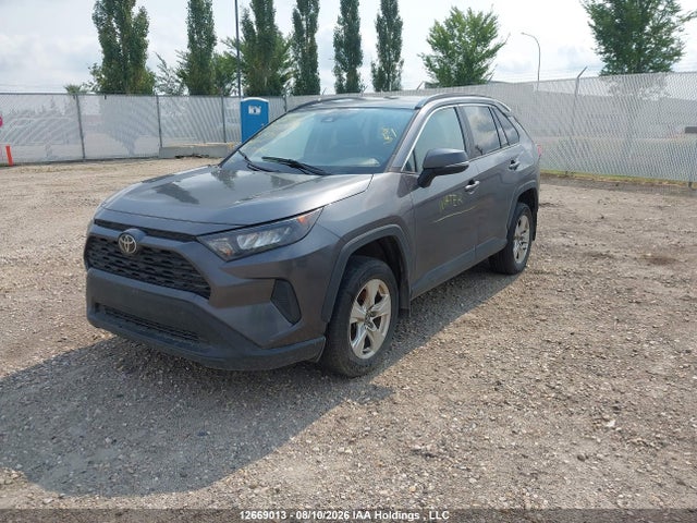 Toyota RAV4 LE 2019 2T3B1RFV8KC020798 Image 2