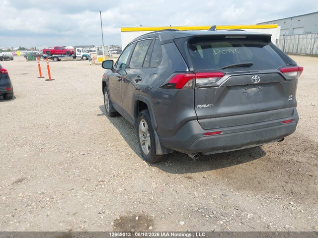 Toyota RAV4 LE 2019 2T3B1RFV8KC020798 Image 3