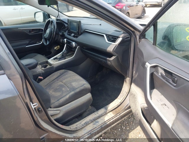 Toyota RAV4 LE 2019 2T3B1RFV8KC020798 Image 5