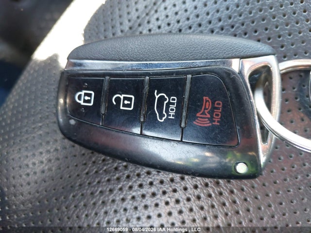 KM8SNDHF3GU161130 Hyundai Santa Fe Xl Luxury Adventure Edition