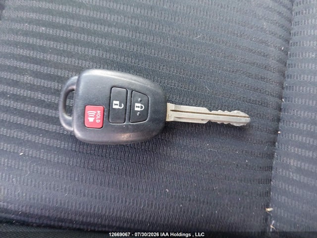 Toyota RAV4 LE 2017 2T3ZFREV8HW341295 Image 11