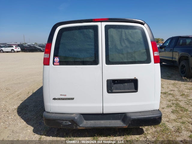 Chevrolet Express 2500 1wt 2017 1GCWGAFF7H1347841 Image 16