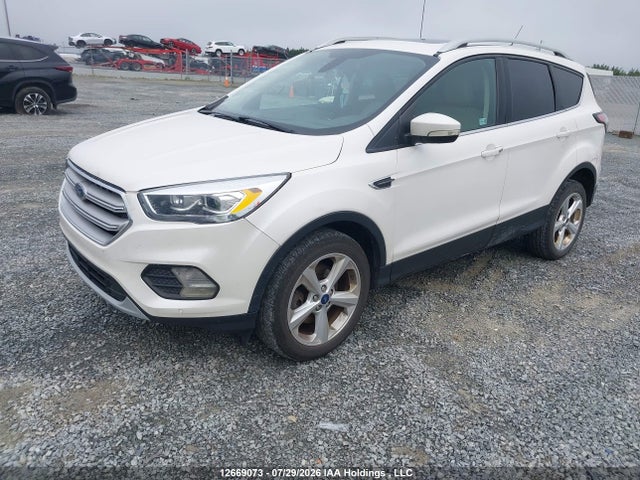Ford Escape Titanium 2018 1FMCU9J98JUC41832 Image 2