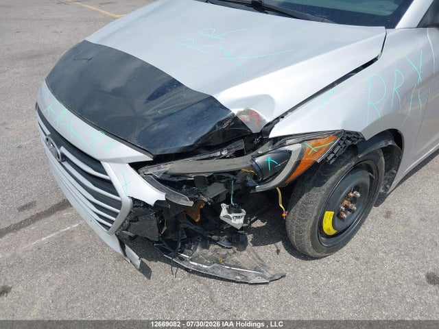 5NPD74LF8HH109244 Hyundai Elantra