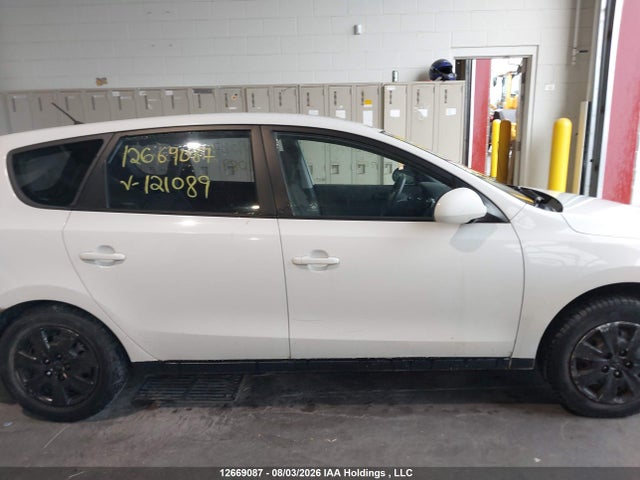 2011 Hyundai Elantra Touring Gl მანქანა იყიდება აუქციონზე, vin: KMHDB8AE4BU121089, აუქციონის ნომერი: 12669087