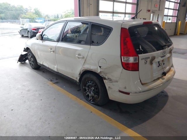 2011 Hyundai Elantra Touring Gl მანქანა იყიდება აუქციონზე, vin: KMHDB8AE4BU121089, აუქციონის ნომერი: 12669087