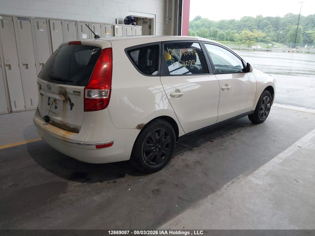 2011 Hyundai Elantra Touring Gl მანქანა იყიდება აუქციონზე, vin: KMHDB8AE4BU121089, აუქციონის ნომერი: 12669087
