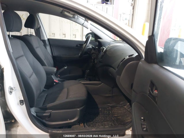 2011 Hyundai Elantra Touring Gl მანქანა იყიდება აუქციონზე, vin: KMHDB8AE4BU121089, აუქციონის ნომერი: 12669087