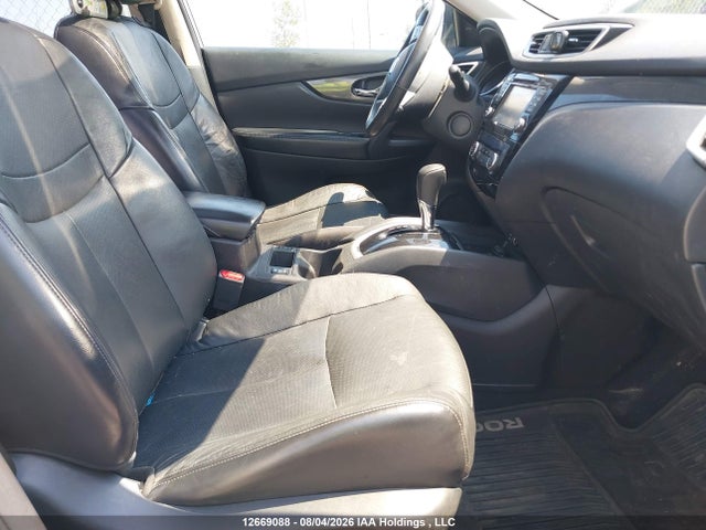 5N1AT2MV1FC815226 Nissan Rogue S/sl/sv