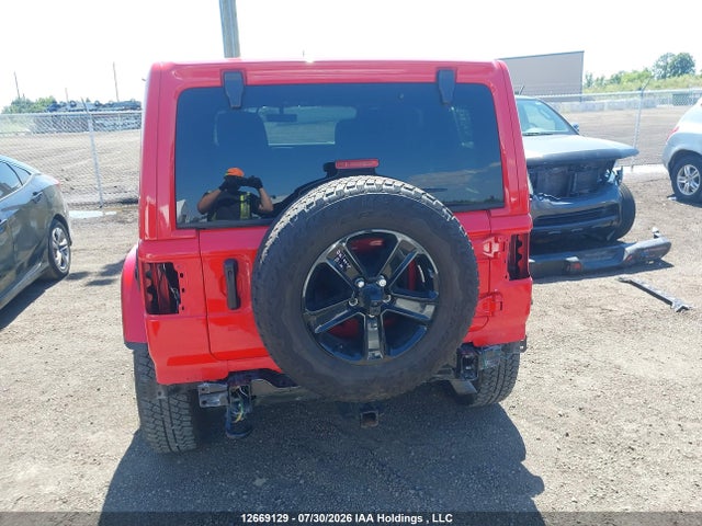 1C4HJXEN8PW699592 Jeep Wrangler 4-door Sahara Altitude