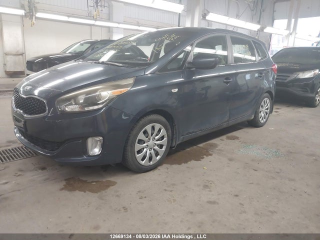 KIA Rondo 2015 KNAHT8A30F7078549 Image 2