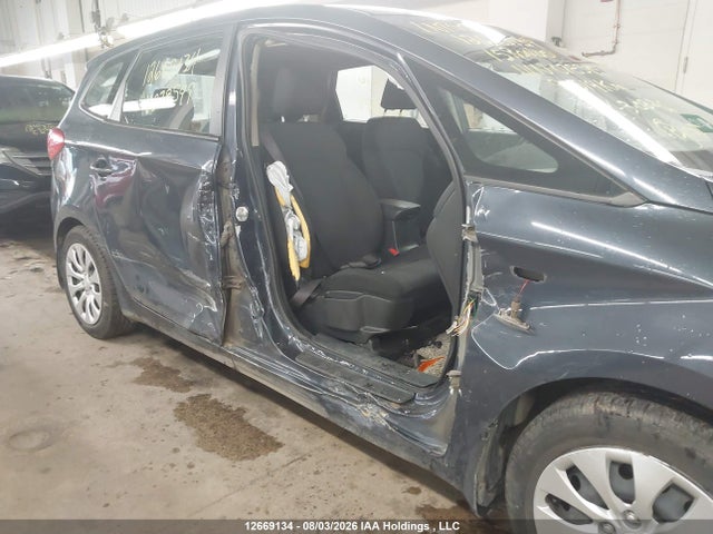 KIA Rondo 2015 KNAHT8A30F7078549 Image 6
