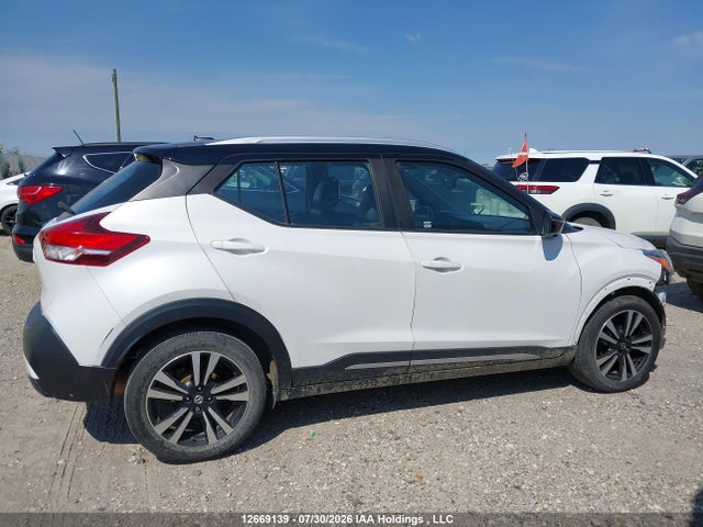 3N1CP5CU4JL517376 Nissan Kicks S/sr/sv