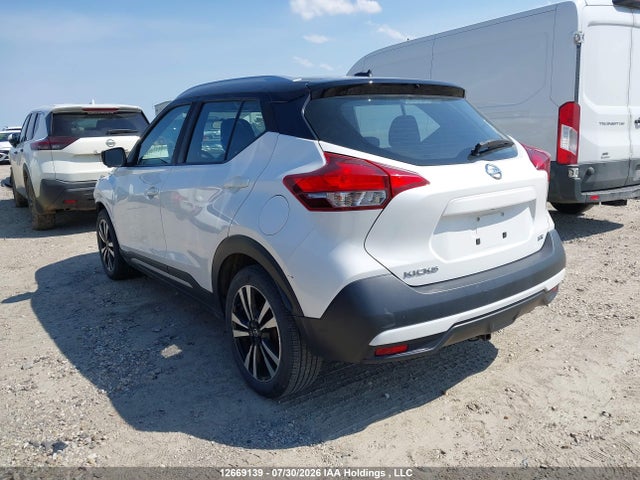 3N1CP5CU4JL517376 Nissan Kicks S/sr/sv