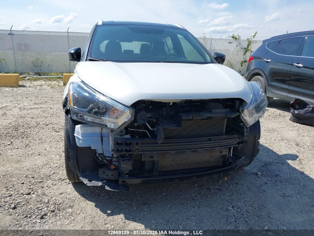 3N1CP5CU4JL517376 Nissan Kicks S/sr/sv