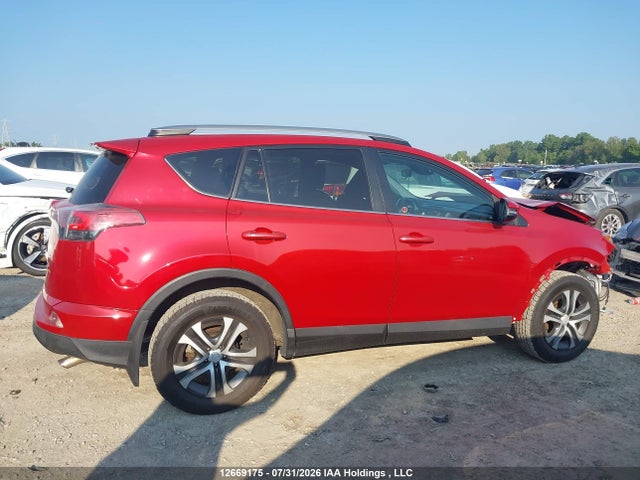 2T3ZFREV5HW318220 Toyota RAV4 LE