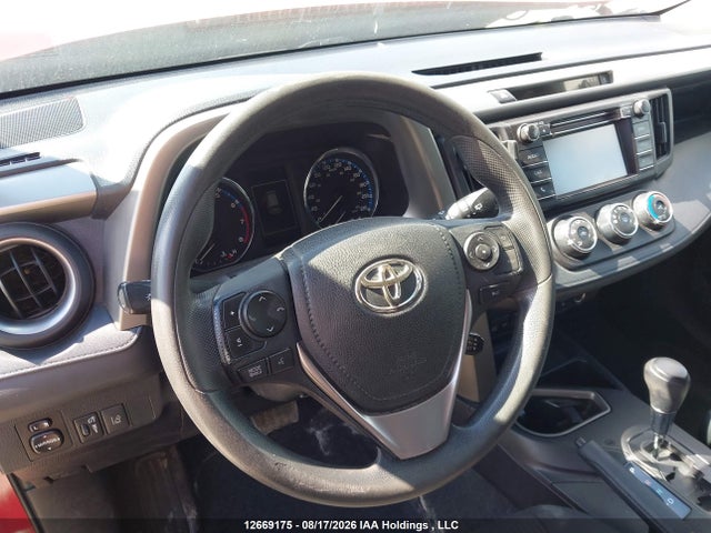 2T3ZFREV5HW318220 Toyota RAV4 LE