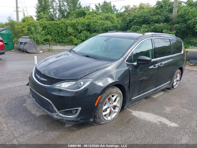 Chrysler Pacifica Touring-l 2018 2C4RC1EG6JR320182 Image 2