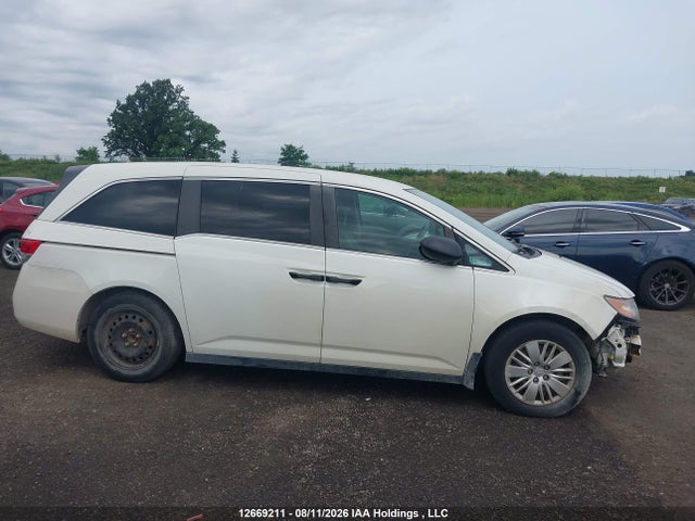 Honda Odyssey 2016 5FNRL5H27GB511895 Image 14