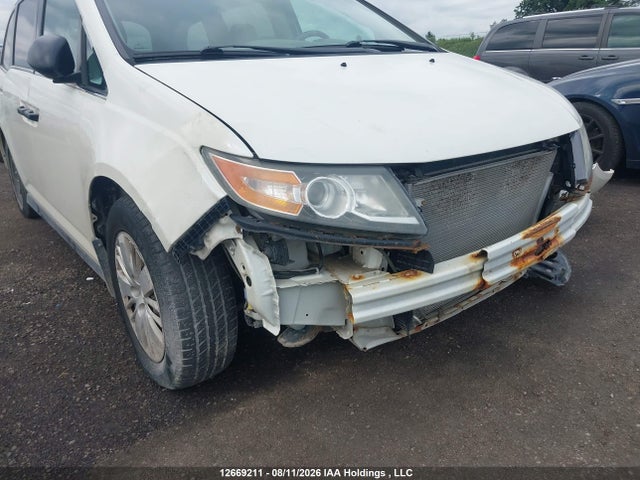 Honda Odyssey 2016 5FNRL5H27GB511895 Image 18