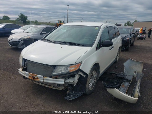 Honda Odyssey 2016 5FNRL5H27GB511895 Image 2