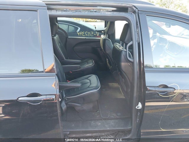 Chrysler Pacifica Limited 2025 2C4RC1GG6SR582394 Image 8
