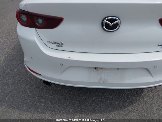 JM1BPBDY3R1657432 Mazda 3 Gt