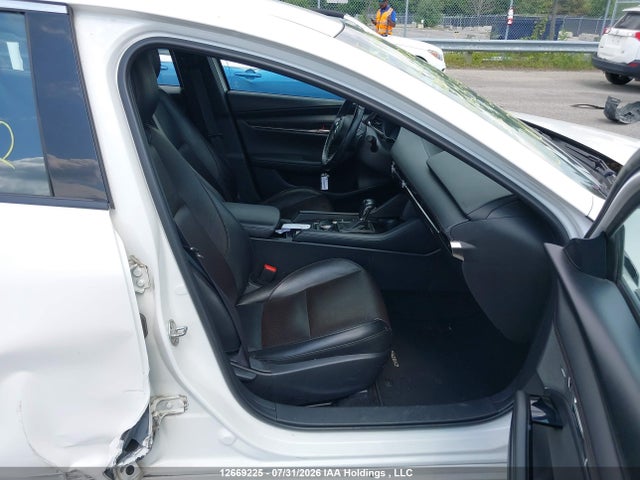 JM1BPBDY3R1657432 Mazda 3 Gt