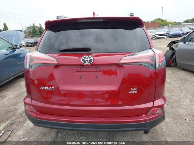 2T3BFREV4JW757111 Toyota RAV4 LE