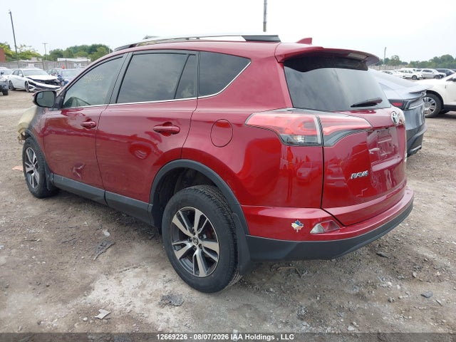 2T3BFREV4JW757111 Toyota RAV4 LE
