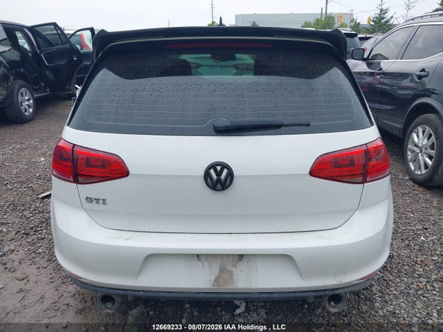 Продажа на аукционе авто 2015 Volkswagen Gti, vin: 3VWTT7AU7FM073061, номер лота: 12669233