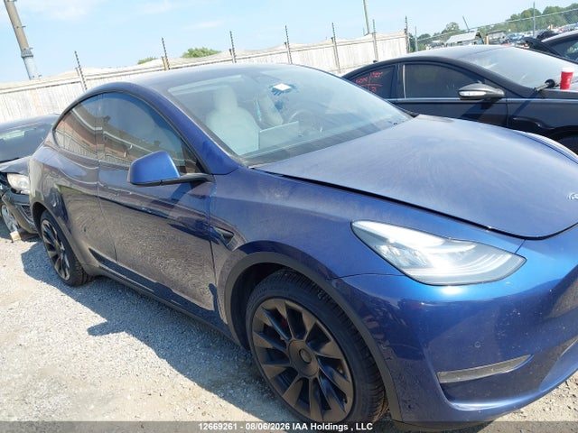 Tesla Model Y 2022 7SAYGDEE4NF415392 Image 13