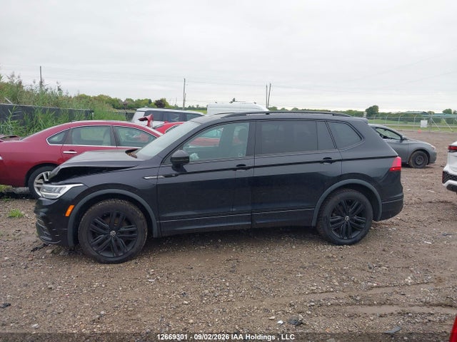 12669301 :رقم المزاد ، 3VV8B7AX4NM129270 vin ، 2022 Volkswagen Tiguan Comfortline R-line Black Edition مزاد بيع