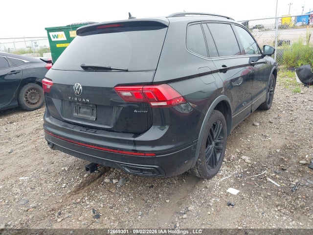 12669301 :رقم المزاد ، 3VV8B7AX4NM129270 vin ، 2022 Volkswagen Tiguan Comfortline R-line Black Edition مزاد بيع