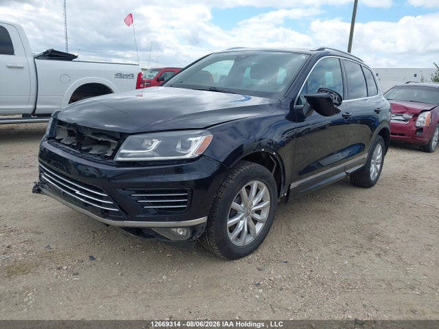 2017 Volkswagen Touareg Execline W/ R-line მანქანა იყიდება აუქციონზე, vin: WVGHF7BP3HD003768, აუქციონის ნომერი: 12669314