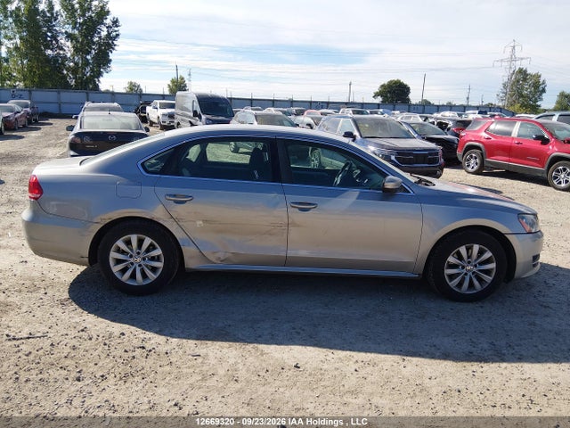 Volkswagen PASSAT S 2014 1VWAH7A30EC013803 Image 13