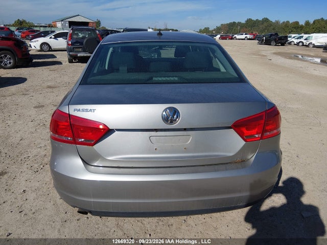 Volkswagen PASSAT S 2014 1VWAH7A30EC013803 Image 16